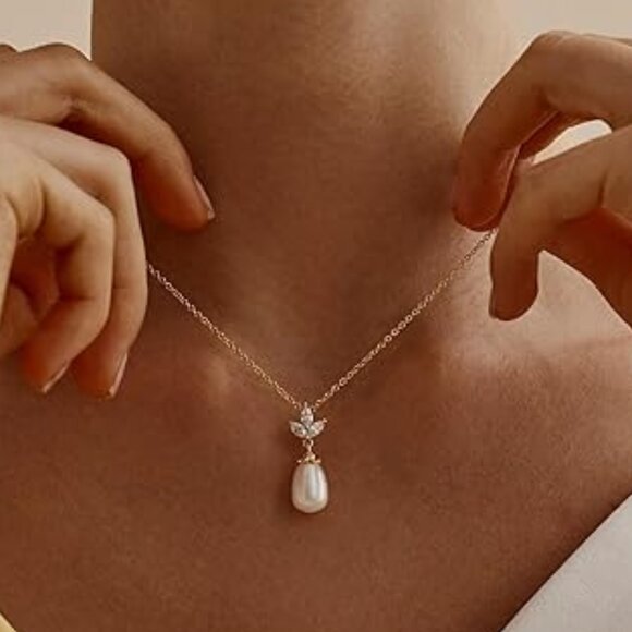 Four Leaf Clover Moonstone Mother of Pearl Necklace with 14K  Neiman Marcus 14k Gold Plated CZ Pearl Leaf Pendant Necklace